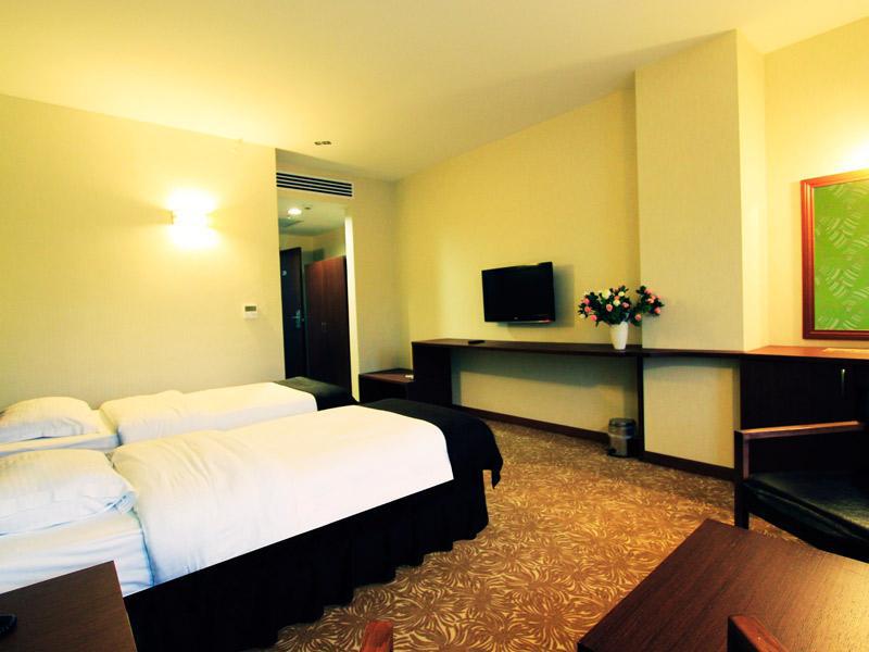 Highway Otel Elmalik   Exterior photo