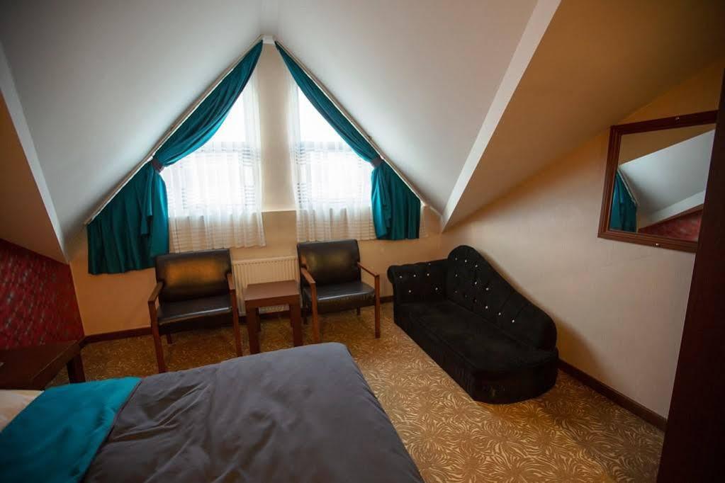 Highway Otel Elmalik   Exterior photo