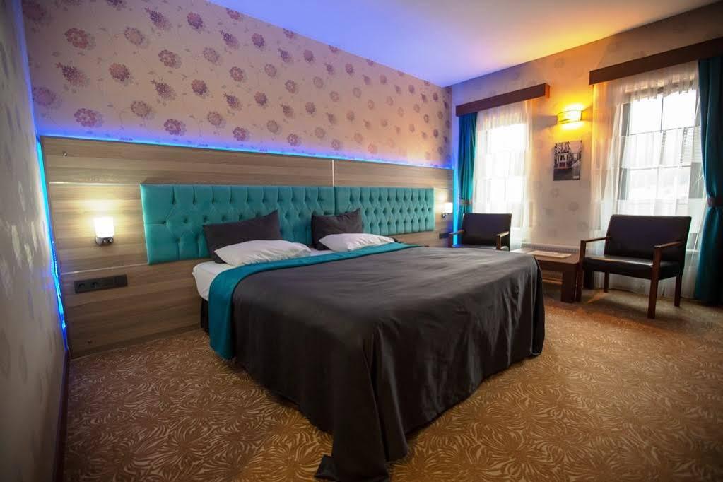 Highway Otel Elmalik   Exterior photo
