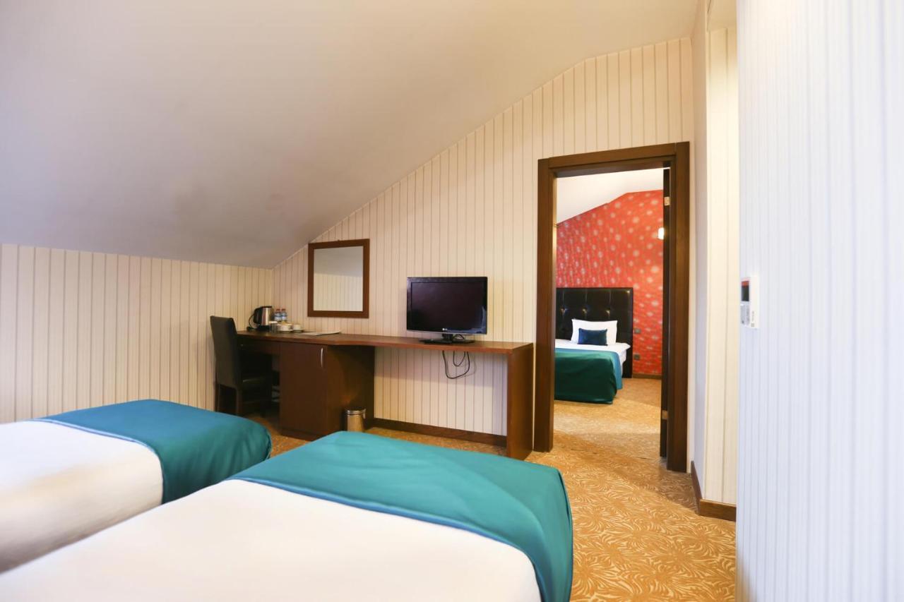Highway Otel Elmalik   Exterior photo